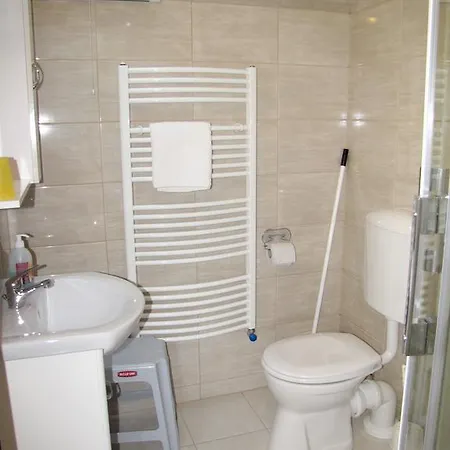 Apartment Csilla *