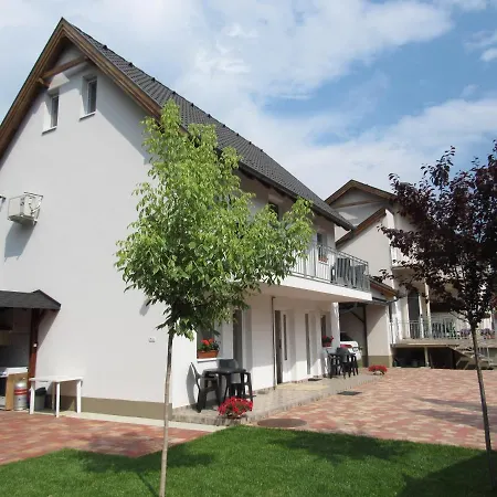 Csilla Хайдусобосло