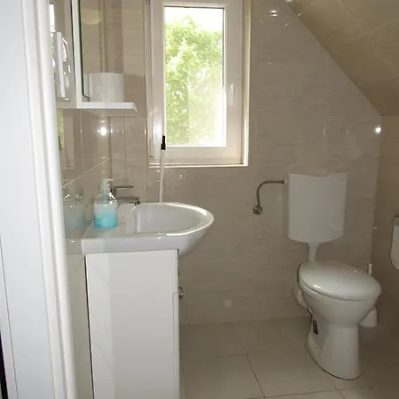 Csilla Хайдусобосло