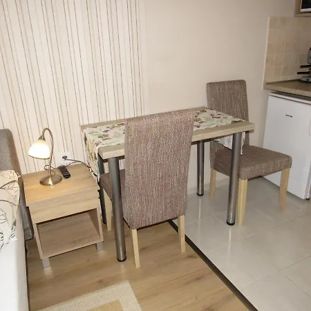Csilla Apartment